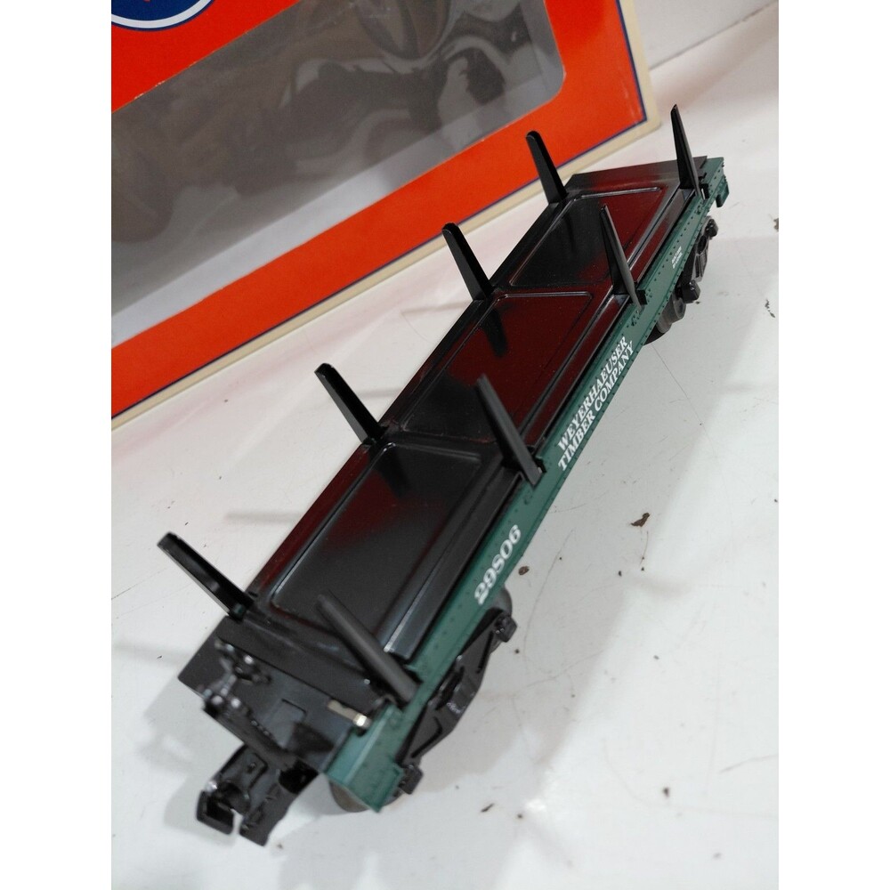 Lionel 6-29806 O Gauge Model Railroad Weyhaeuser Operating Log Car w/Box - Picture 2 of 14